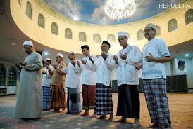 Keutamaan sholat subuh ialah berada dalam jaminan allahta'ala. 8 Rahasia Sholat Subuh Yang Kerap Terlewatkan Umat Islam Republika Online