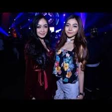 Stream Dylaan 877 music