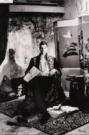 Irina Ionesco | Dracula est galant le dimanche | MutualArt