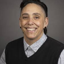 Kelly Carruthers's Instagram, Twitter & Facebook