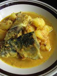 Ikan terubuk masin saiz sederhana (potong). Resepi Masak Lemak Nenas Ikan Kering