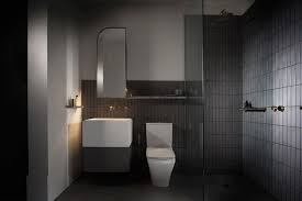 Taking the tile all the way up to the ceiling will make the room appear taller. 30 Bathroom Decorating Ideas On A Budget Chic And Affordable Bathroom Decor
