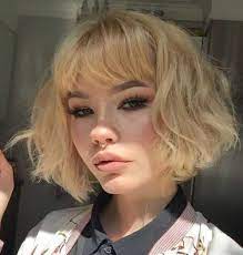 Feb 13, 2021 · regardless of your hair type, you'll find here lots of superb short hairdos, including short wavy hairstyles, natural hairstyles for short hair, short punk hairstyles and short hairstyles for thick or fine hair. Most Beloved Short Haircuts With Bangs