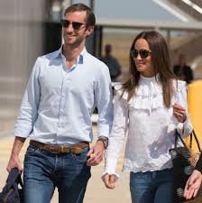 She has one younger sibling and one older. Pippa Middleton Is Pregnant Vogue