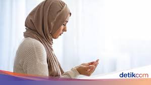 Maybe you would like to learn more about one of these? Doa Meluluhkan Hati Seseorang Arab Dan Artinya
