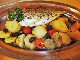 Ma non potevamo rinunciare ad un tocco mediterraneo, così abbiamo aggiunto pomodorini e olive nere infornate. Pesce Alla Ligure Un Classico Per Tutti Che Piace Zena A Toua