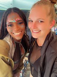 Last night sighting at Taryn's Place two friends fest alumni Kent Cameron  Fraser and Candace Mann