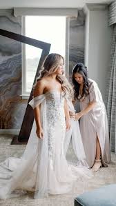 Repost @izzyhudgins “The Westin is one of my favorite venues in Savannah!  Not only do you get gorgeous River views, but guests can stay right on-site  for all of your wedding weekend events., Plus, ...