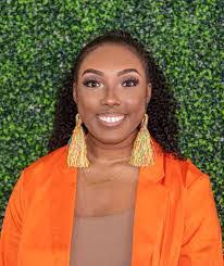 Sonya Ladner's Instagram, Twitter & Facebook