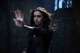 City of bones may refer to: Chroniken Der Unterwelt City Of Bones Blu Ray Review Rezension Kritik