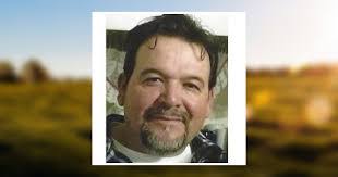 Ross Cruz's Instagram, Twitter & Facebook