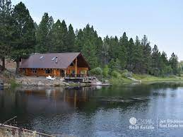 The cabin lake guard station is a forest service compound consisting of six simple rustic buildings located in the deschutes national forest. Eastern Oregon Forest Cabin Private Ranch For Sale In Lakeview Lake County Oregon 172702 Ranchflip