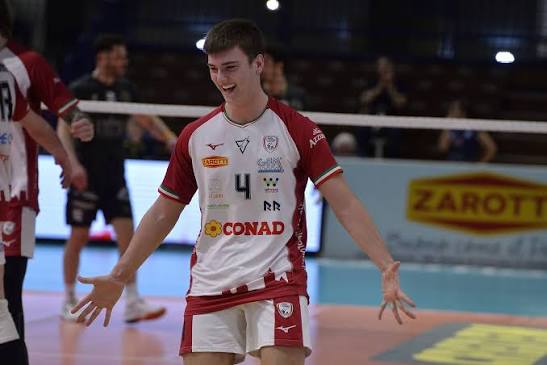 Il palleggiatore Simone Porro è dell'Emma Villas Codyeco Lupi Siena | Lega  Pallavolo Serie A