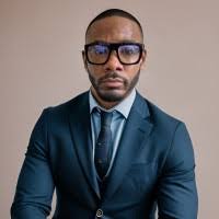 10+ "Everett Lucas" profiles