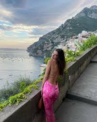 Emily ratajkowski's boldest, barest instagram posts. Emily Ratajkowski Emrata Instagram Photos And Videos