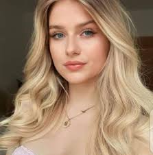 Natasha Queen's Instagram, Twitter & Facebook