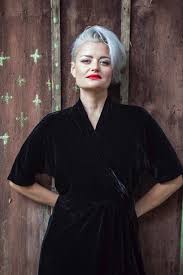 Erika stárková excelovala v soutěži tvoje tvář má známý hlas, poprvé na sebe ale více upozornila v roce 2019 v osmidílném seriálu most! Download Erika Starkova Tetovani Background