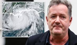 A hurricane starts out as a tropical disturbance, an area over warm ocean waters where rain clouds are building. Z6bkr4vrjtgkjm