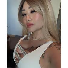 Paula Abdul, 60, looks unrecognizable in recent picture. Fans blame