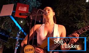 Muzik Onerisi Sofi Tukker Kimdir Sofi Tukker Muzik Muzik Grubu Muzikaller