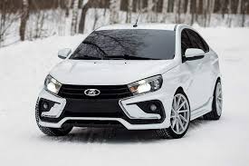 Автомобиль выделяется крупной решеткой радиатора с. Lada Vesta 2020 2021 Foto I Cena Komplektacii Vse Minusy Otzyvy Vladelcev Kupit Novuyu Lada Vesta