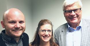 Prince Charles vs. Prince William: Who should be the next King of England? 