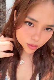 Holi 🫢 #parat #foryoupag #viralditiktok #tik_tok #fyp #andandiciendo  #canciones #viral_video #foryoupage❤️❤️ #yandery #favoritos