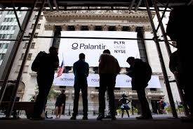 Webull offers palantir technologies inc. Palantir S Long Awaited Public Debut Frustrates Some Investors Bloomberg
