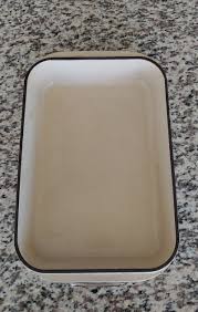 Le creuset markings on the base. Le Creuset Stoneware Christmas Tree Plate Platter Metallics Cerise Cherry Red Kitchen Dining Bar Hospitalitybiocleaners Dinnerware Serveware
