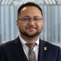 100+ perfiles de «Tulloch»