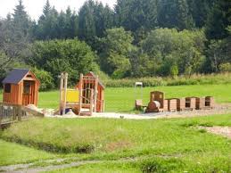Die rhön ist ein ausgeprägtes vulkangebiet und zählt zu den großartigsten erholungslandschaften mitteleuropas. Wandertouren Mit Der Familie Auf Geheimnisvolle Berge Und Kuppen