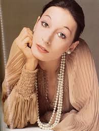 Anjelica Huston celebrates her 69th birthday today. Happy Birthday!!! 🎂🎉