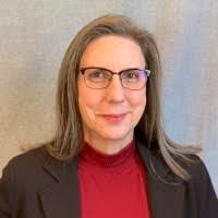 Lisa Pyle's Instagram, Twitter & Facebook