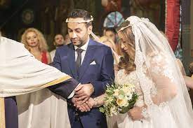 Μας άγγιξε η κρίση παντού κι έτσι για τους κοντινούς γάμους ο γαμπρός θα πηγαίνει πλέον με βέσπα! Fwtografhsh Gamoy I Nao Agias Glykerias Petroypolh Giannhs Kwnstantina Alina Photography