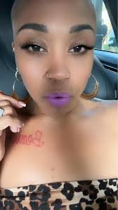 Lingerie and perfume at night even when you're alone. TOP TIER ✨🤏🏼 Oh And  lip gloss🙌🏽🌈