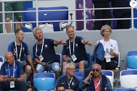Benjamin pavard makes his professional debut thanks to rené girard on january 31st, 2015 against fc nantes as holder. Frederic Et Nathalie Pavard Les Parents De Benjamin Celebrites Dans Les Tribunes Lors Des Quarts De Finale De La Coupe Du Monde Opposant La France A L Urugua Purepeople