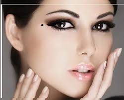 Điềm báo phá tài hiện rõ trên mặt cảnh báo Hung thần đang gõ cửa, vận xui  kéo đến bất ngờ