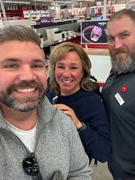 Benjamin Englund's Instagram, Twitter & Facebook