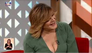 Seja um agente de saúde pública. Julia Pinheiro Esta Doente Mas Sic Nao A Deixa Ficar Em Casa A Melhorar O Menos Negativo E A Minha Voz Sexy Nacional Flash