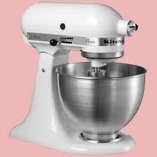 Do you enjoy baking, cooking and experimenting in the kitchen? Kitchenaid Classic 4 3l Stand Mixer 5k45ss Review