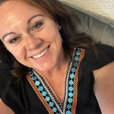 How to bread mozzarella sticks effectively?