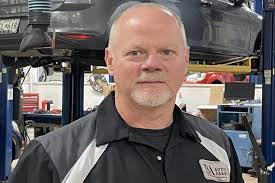 Sandi Weaver's Instagram, Twitter & Facebook