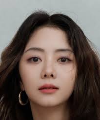 Tan Song Yun (谭松韵)