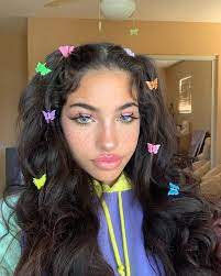 90's butterfly clips aesthetic, women's fashion. The Ultimate Guide To Claw Clips Howtowear Fashion Clip Hairstyles Hair Styles Indie Hair