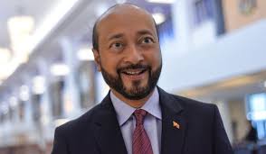 Menteri besar kedah, datuk seri mukhriz mahathir menyifatkan rombakan kabinet yang diumumkan datuk seri najib tun razak. 2 Kali Jadi Mb Tak Sampai Sepenggal Ismaweb