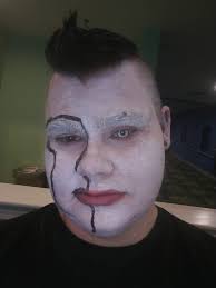 Here one of my pics when I had 17 Years! I had my cut hair and no eyebrowns  haha Already 20 years of this pic wow ! Marilyn Manson forever !!! ❤