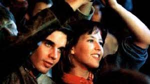 Deux ans plus tard, claude pinoteau en signait la suite, la boum 2, qui marque l'entrée au. La Boum 2 Que Sont Devenus Les Partenaires De Sophie Marceau Premiere Fr