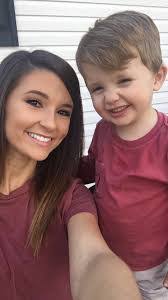 Courtney Lofton's Instagram, Twitter & Facebook