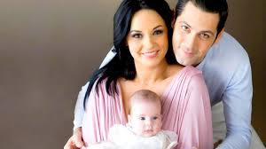 Jun 03, 2021 · violeta este deja o domnișoară în toată regula și a moștenit trăsăturile fine ale mamei sale. The Daughter Of Andreea Marin And È™tefan BÄƒnicÄƒ Became A Beautiful Young Woman The Fans Reacted Immediately When They Saw Her Like This What A Beautiful Young Lady