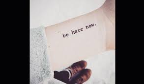 11 ideias de tatuagens com frases em inglês | Alto Astral